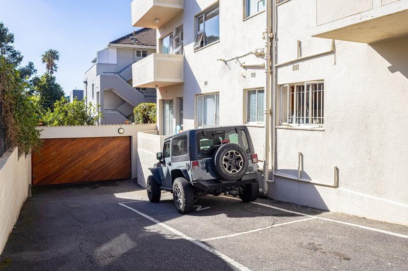 1 Bedroom Property for Sale in Tamboerskloof Western Cape